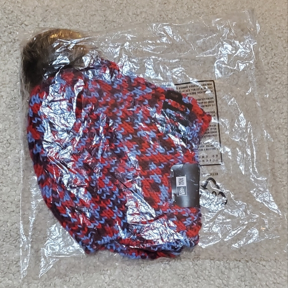 NWT Supreme New Era Toboggan Red Beanie - Picture 3 of 5